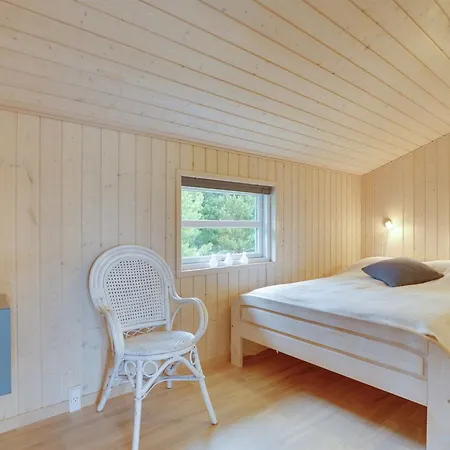 Frida - 700m From The Sea By Interhome