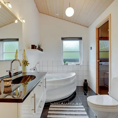 Frida - 700m From The Sea By Interhome *